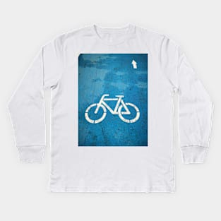 CYCLING ICON - LEADS TO HEALTHY LIFESTYLE Kids Long Sleeve T-Shirt